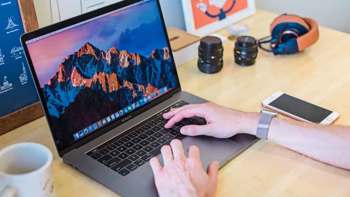 Mac Laptop Computer